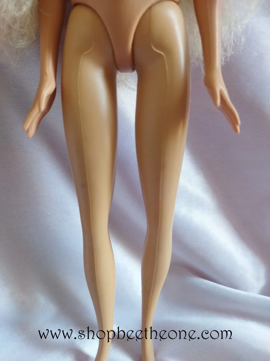 Barbie Coeur de Princesse (The Princess and the Pauper) - Princesse Anneliese - poupée et bracelet - Mattel 2007 - Poupée - vêtements – Image 9